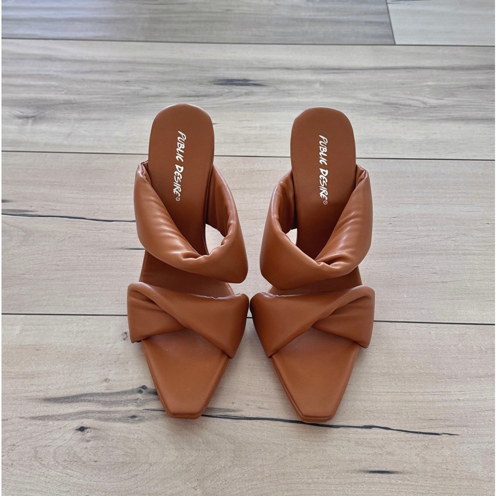 AMBER X PUBLIC DESIRE AVATAR Size 6 PADDED TWIN STRAPS HEELS.